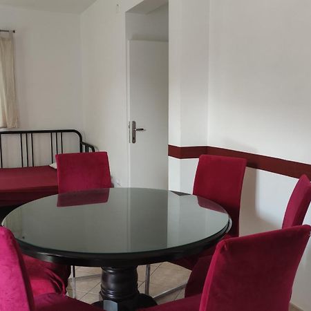 Apartments Mazuran Хвар Екстериор снимка