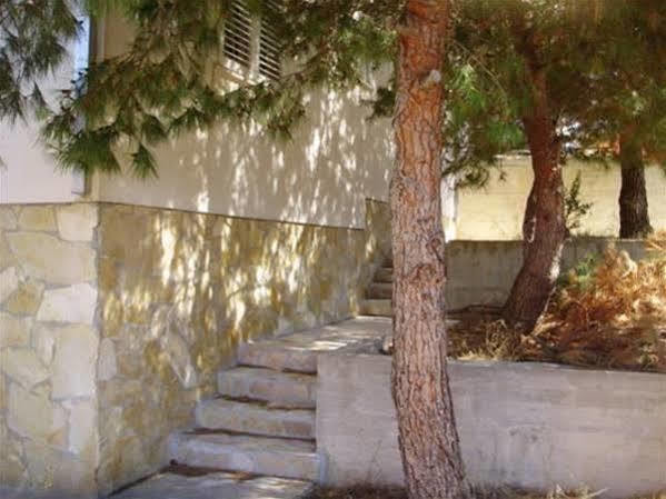Apartments Mazuran Хвар Екстериор снимка